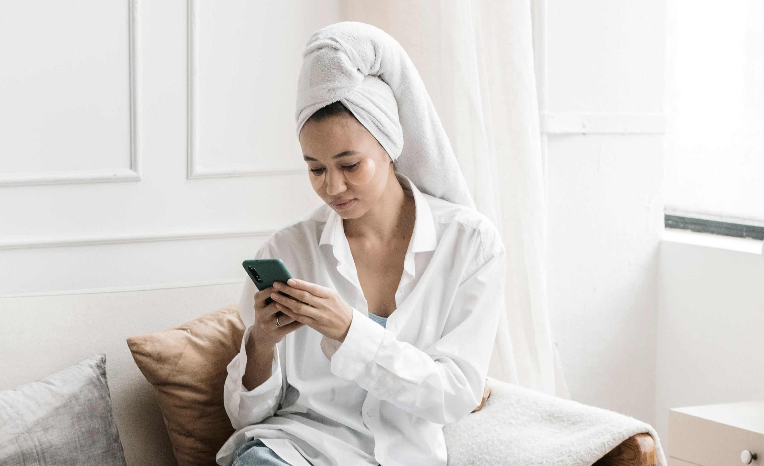 Monthly plan user holding a phone